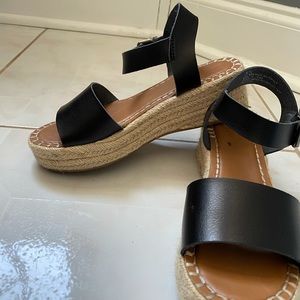 Platform sandals